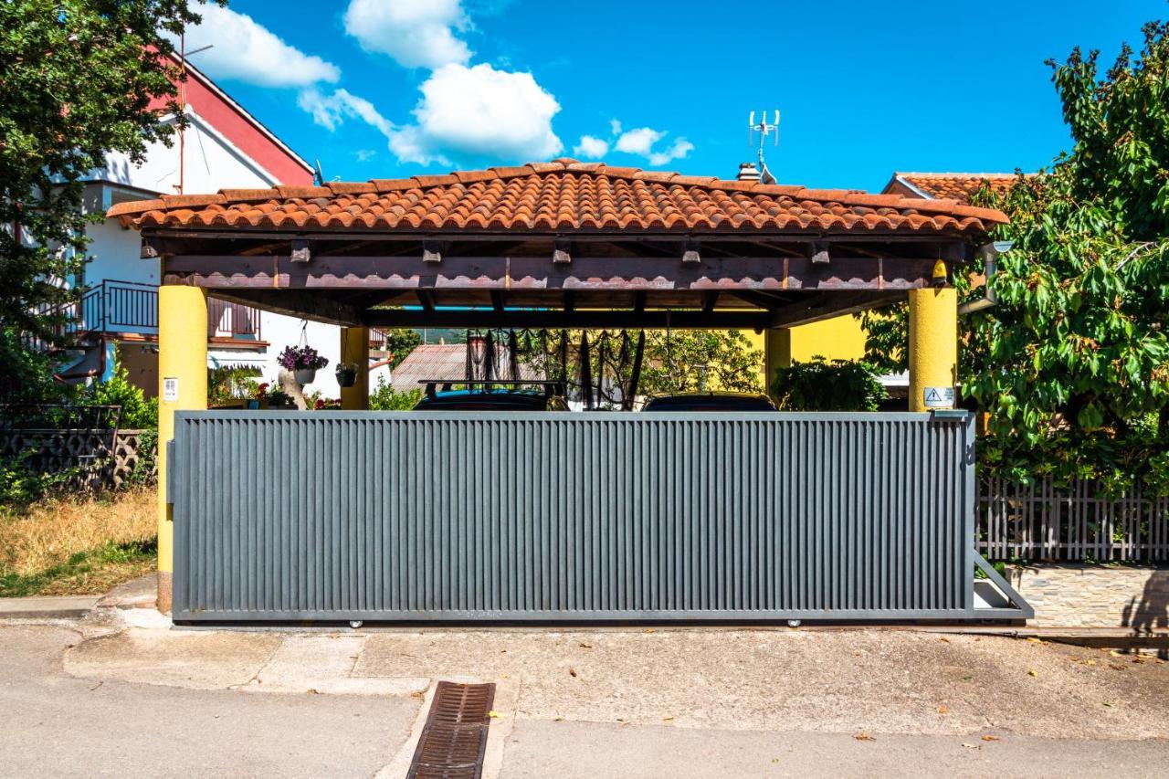 Apartmani Grguric Kornić Kültér fotó