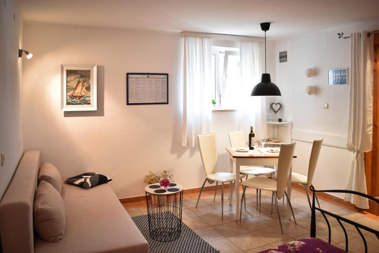 Apartmani Grguric Kornić Kültér fotó