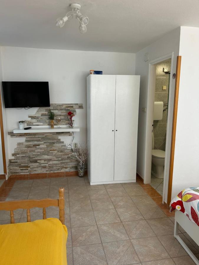 Apartmani Grguric Kornić Kültér fotó